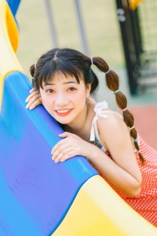 唐鉴军出席赵本山儿子公司开业庆典